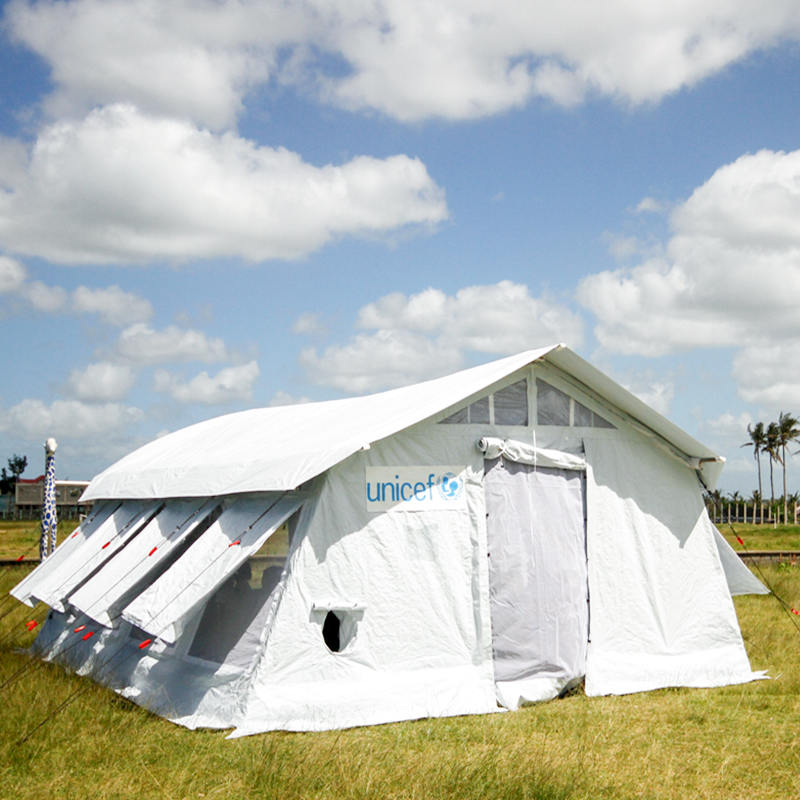 Tenda Hub Serbaguna Standar UNICEF 42m² dengan Penutup Naungan Terintegrasi/dapat dilepas
